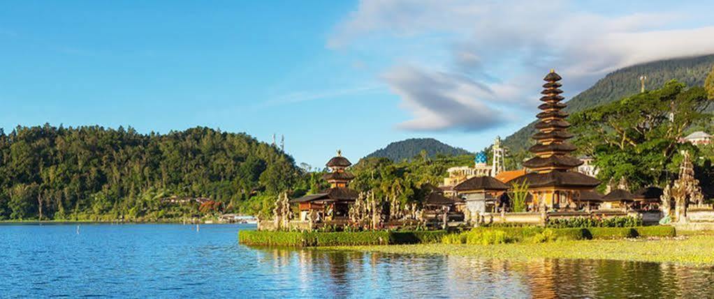Zen Premium Eka Laweya Hotel
