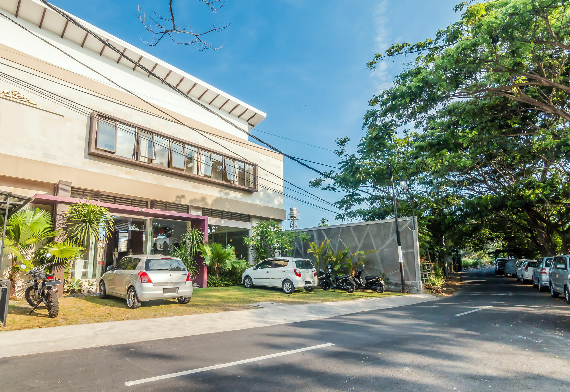 Hotel Zen Premium Eka Laweya 3*